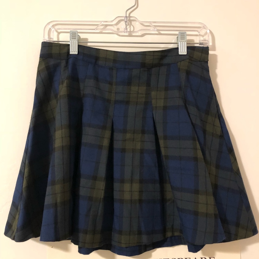 H&M plaid pleated skirt!